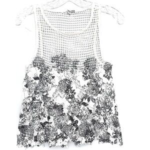 Elegant Zara Cream and Black Lace Tank Top